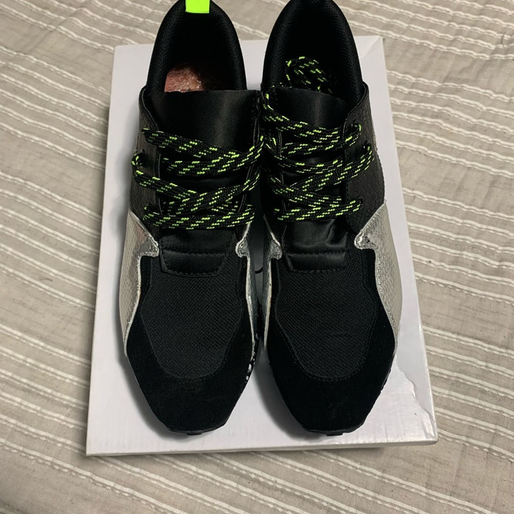 Men’s Steve Madden sneaker